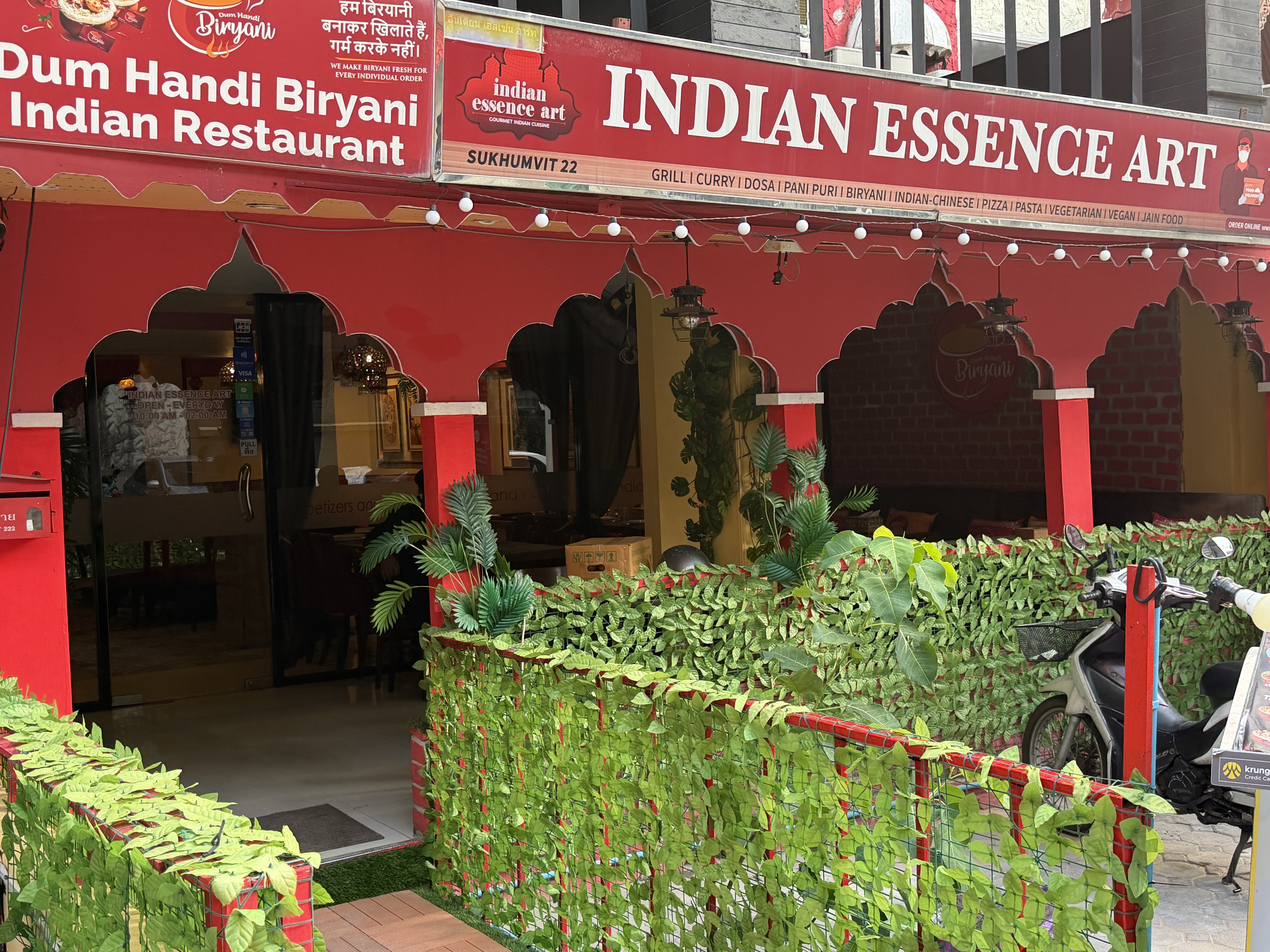 Saraswati South & North Indian Restaurant on Sukhumvit Soi 22 Bangkok - exterior